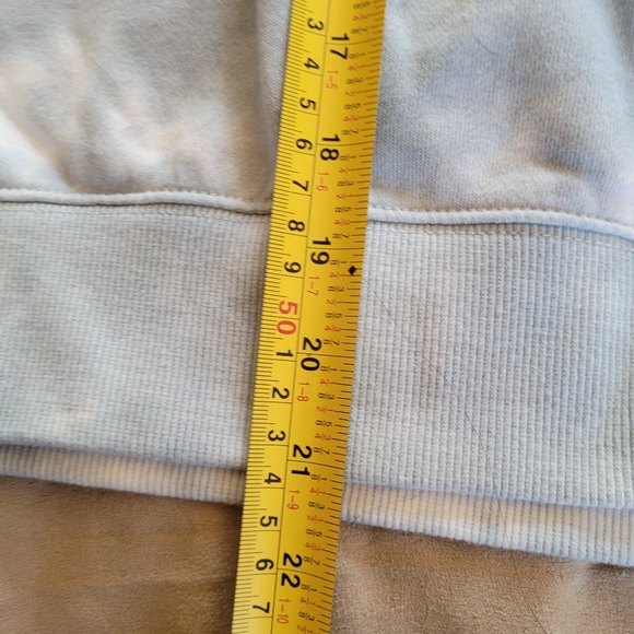 Richer Poorer sweat shirt. - Picture 8 of 10